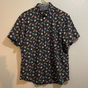 Blue Gear men’s wild patterned, short sleeved  shirt. Silky feel. Size Large.
